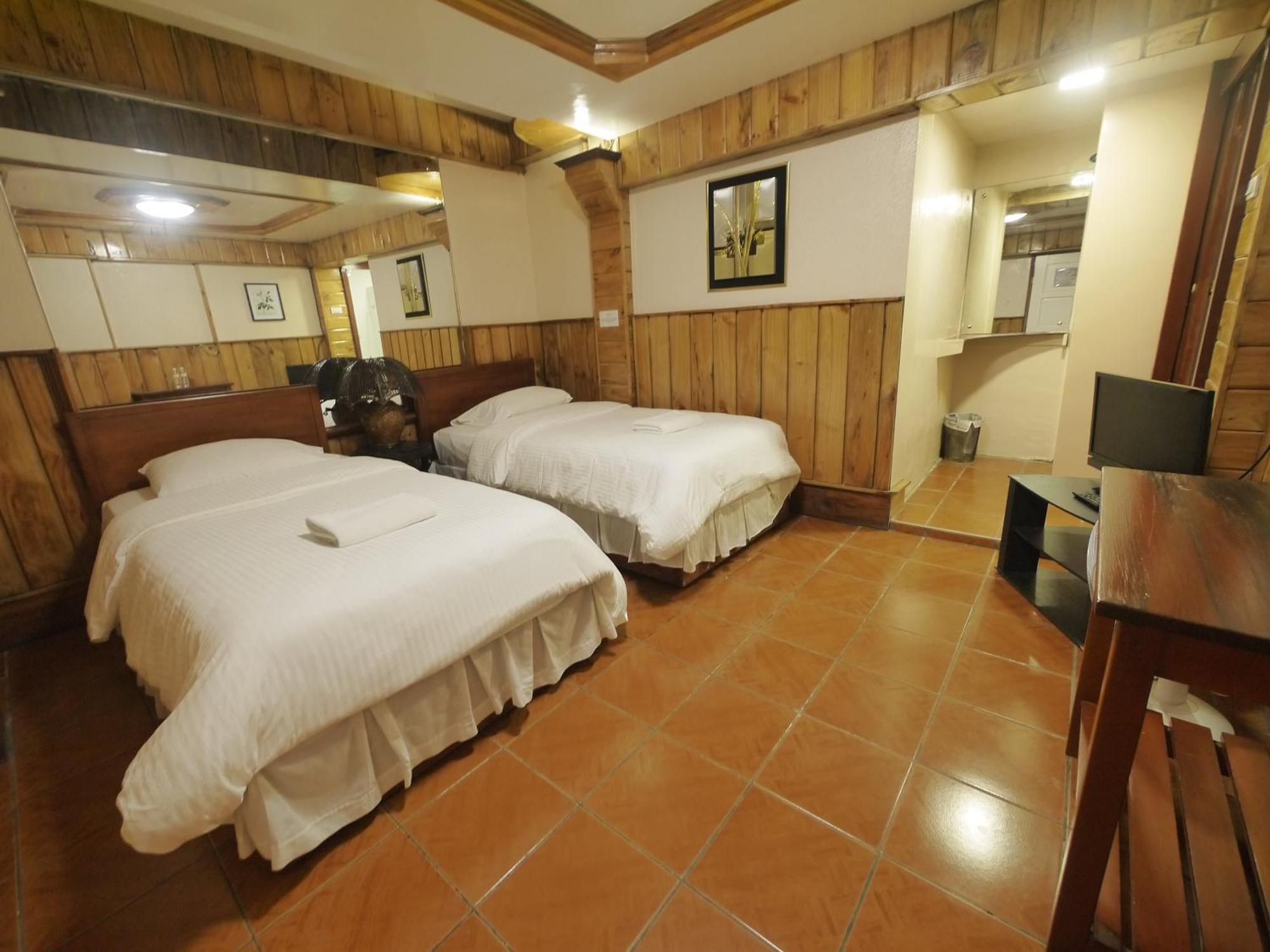 Mountain Lodge And Restaurant Baguio City Екстериор снимка